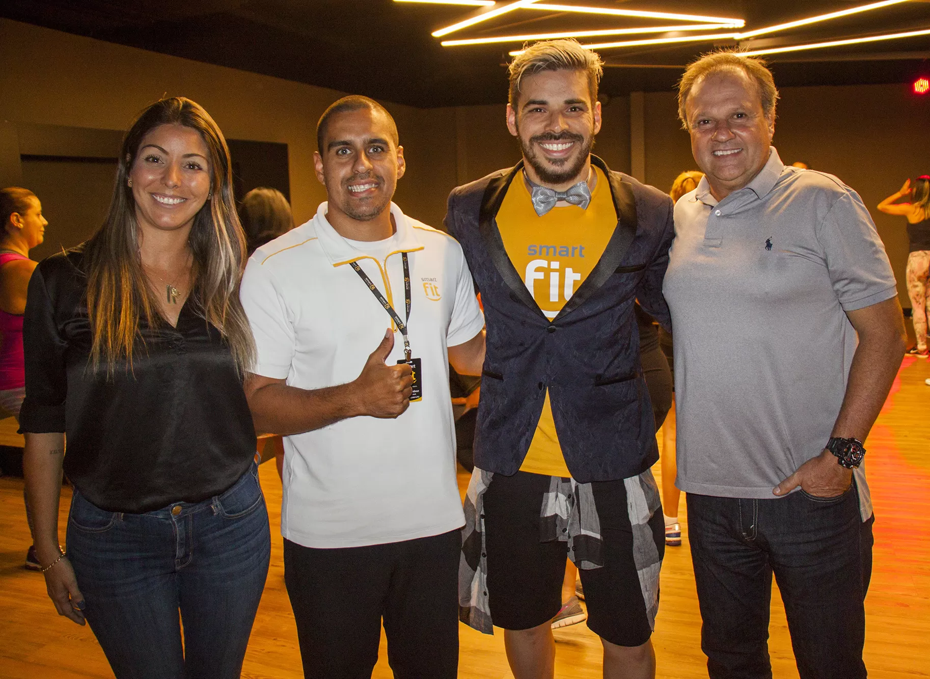 Juliana Rego, Felipe Cardoso, o professor de zumba Deimersom Frazão e o 'pole position' da Smart Fit, Sávio Marcolini em noite de festa Foto: Guilherme Ovídio