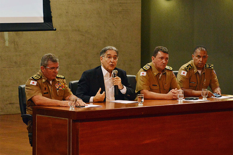 Pimentel intervenção