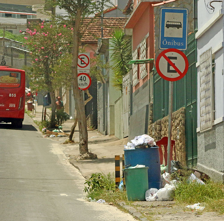 lixo bairro de lourdes