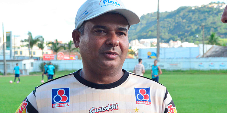 Sem Tchô, Leão busca alternativa no meio 1 ricardo leão capa
