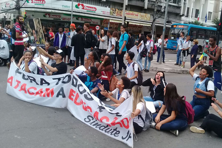 manifetsacao educação 3