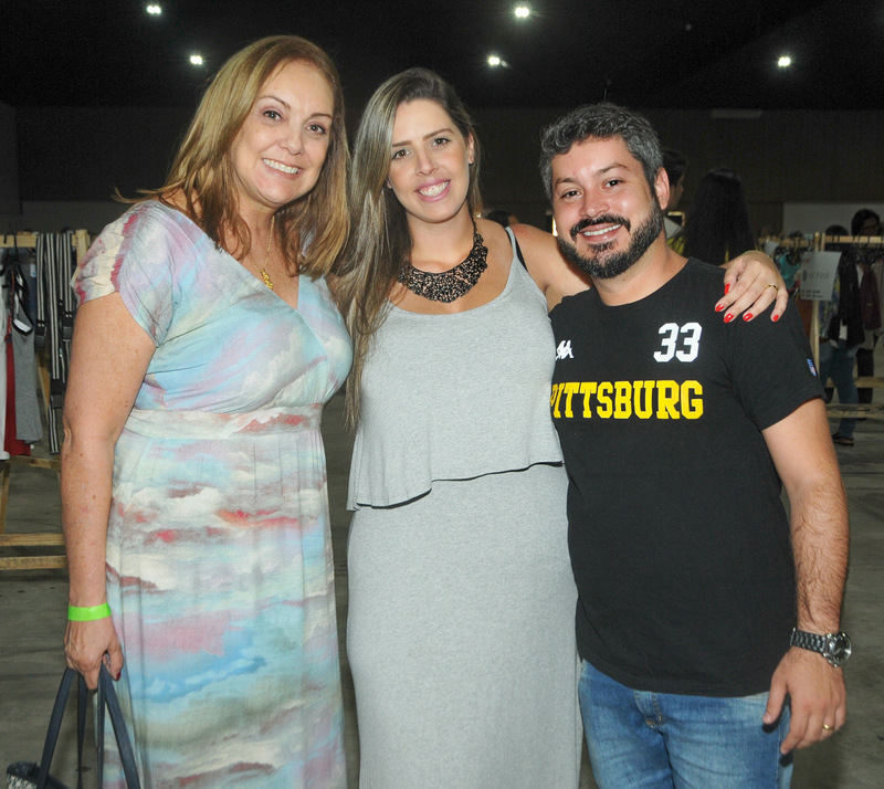 AOT_2668-Denise-Rezende-com-a-filha-Flavia-e-Augusto-Rocha