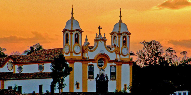 tiradentes dentro