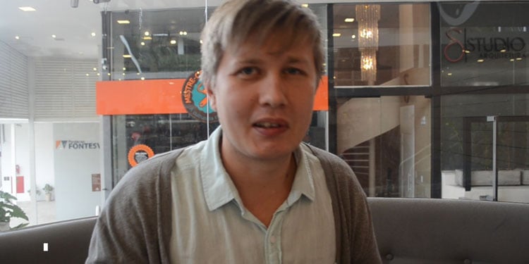 Imagem: Tribuna entrevista Andrey Pupasov Maksimov, russo que mora em JF há 6 anos