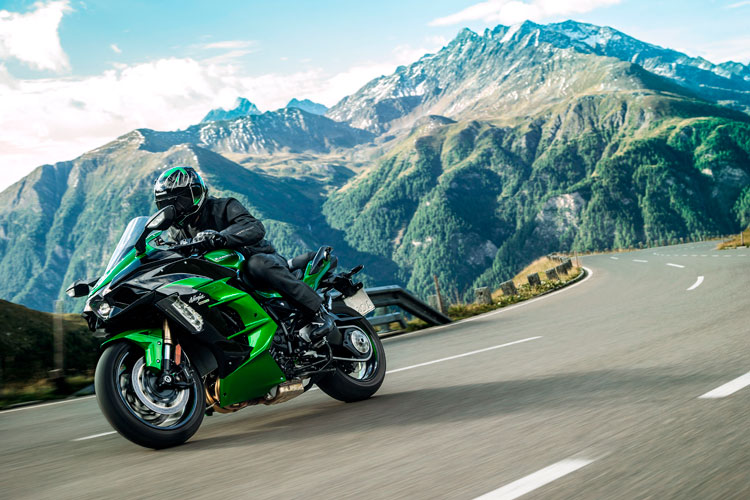 Kawasaki-Ninja-H2-SX-SE