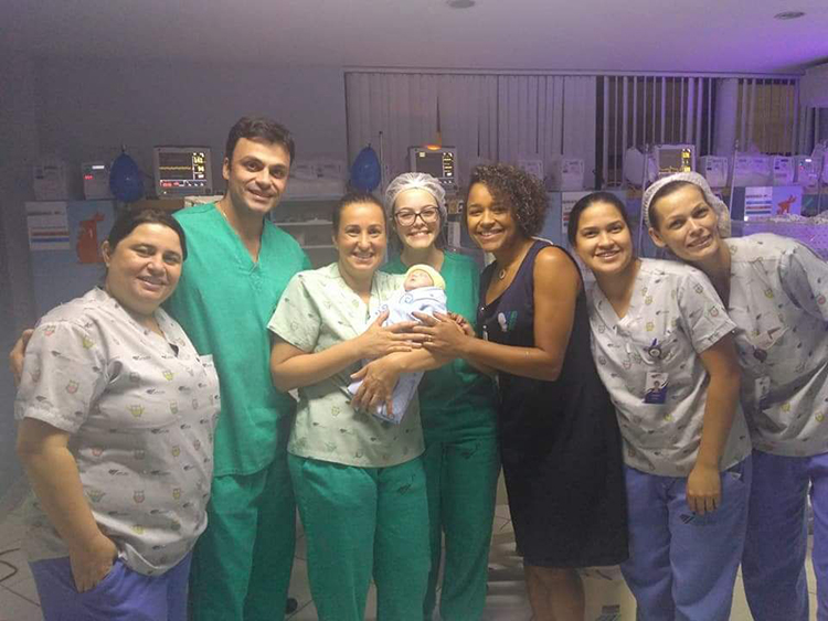 UTI Neonatal do Monte Sinai coleciona histórias de sucesso de pequenos e grandes heróis 1 6869879d a91f 4594 a317 afeaaa54ea78