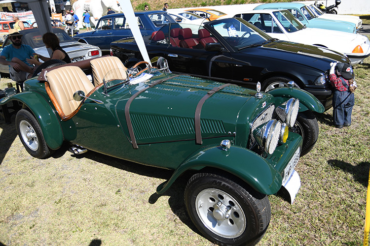 carro-MORGAN-4-4-SÉRIE-1-LE-MANS-SPEC-1939-RÉPLICA