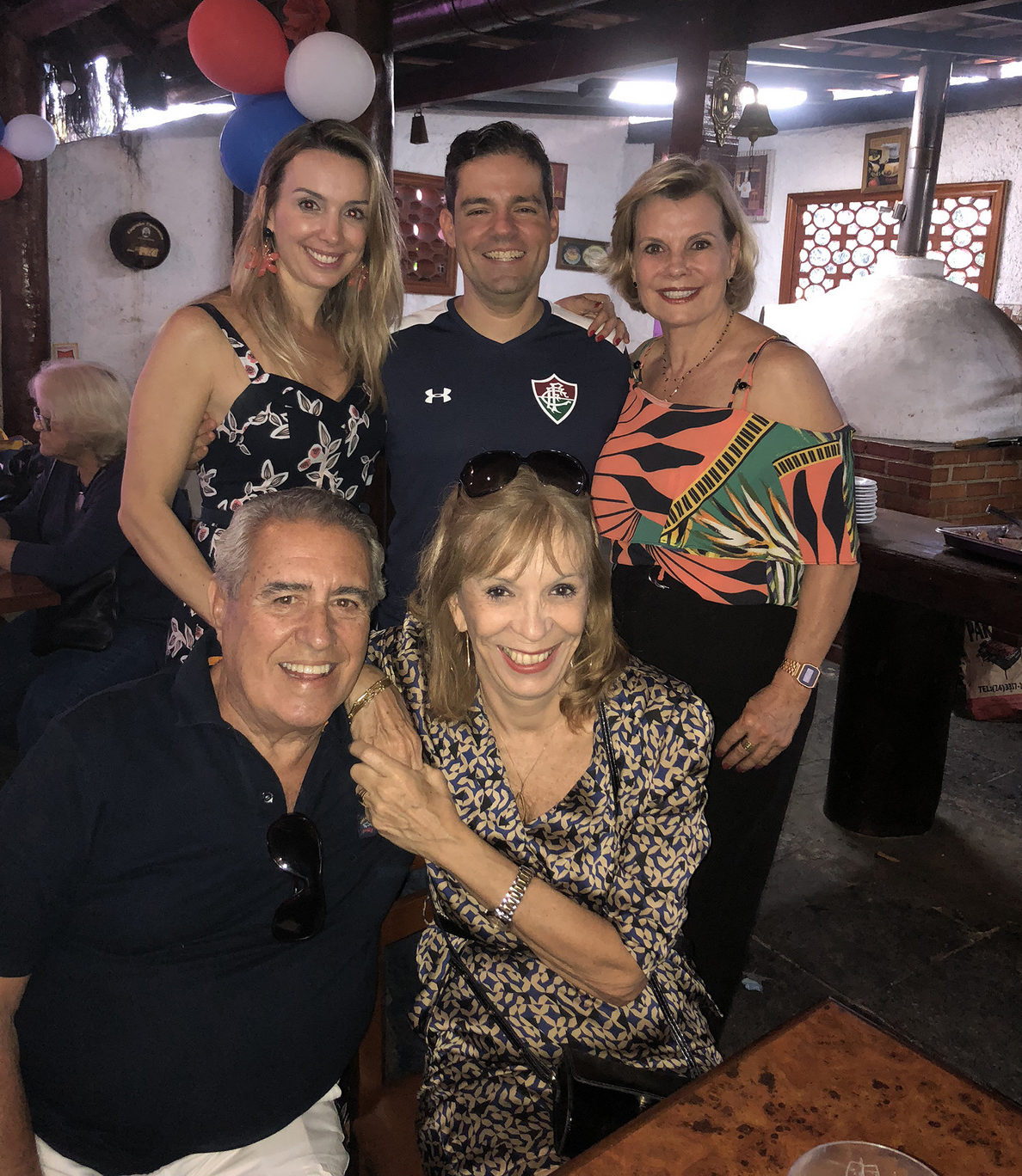 Bárbara e Luiz Eduardo Levy de Souza, Vânia de Landa, Eduardo Villela de Andrade e Suely Mattos em recente churrasco