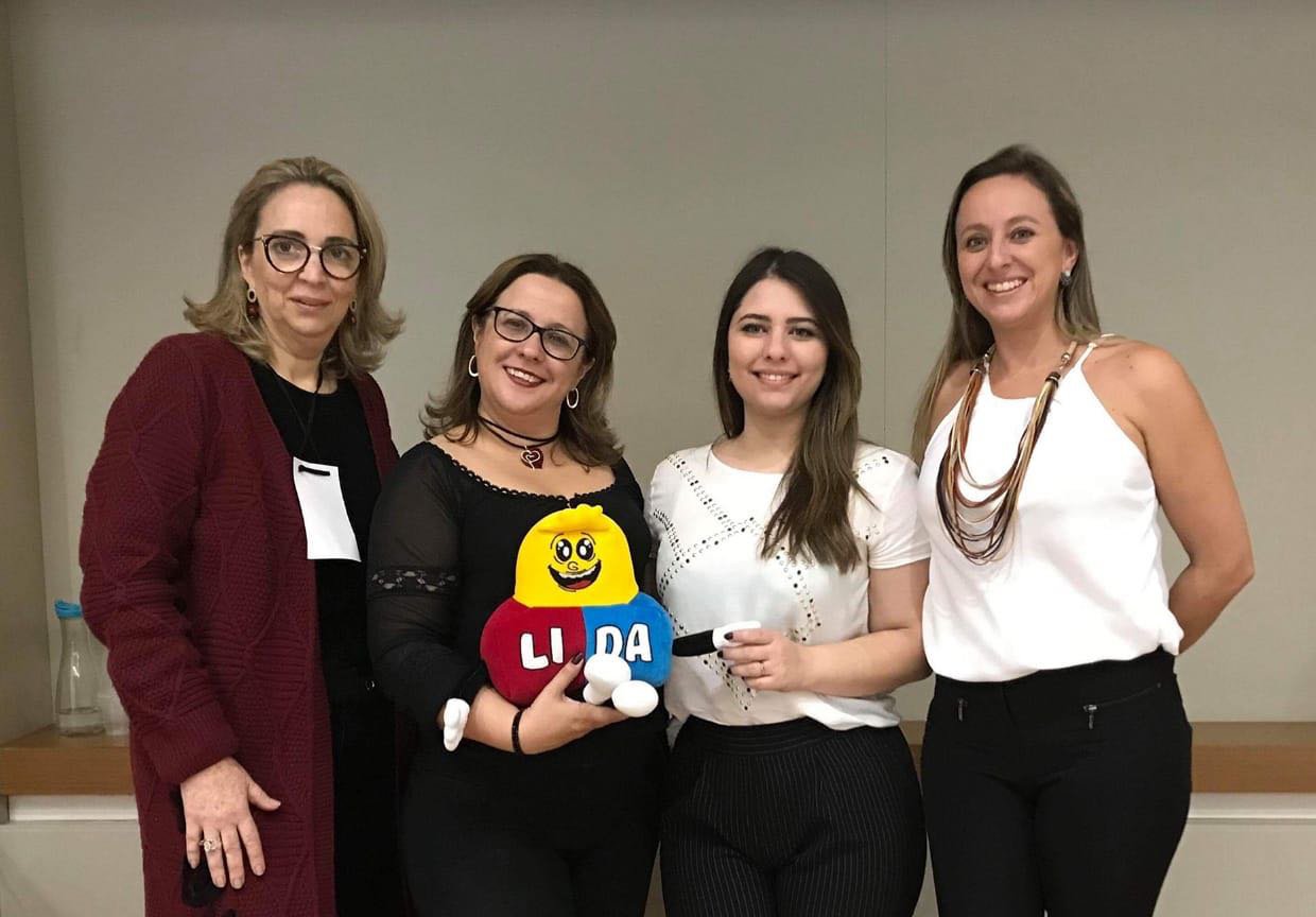 Cristina Coronha, Simone Capellini, Alexandra César e Cristiane Guedes, em recente evento que reuniu psicopedagogos e fonoaudiólogos, no Rossi 360