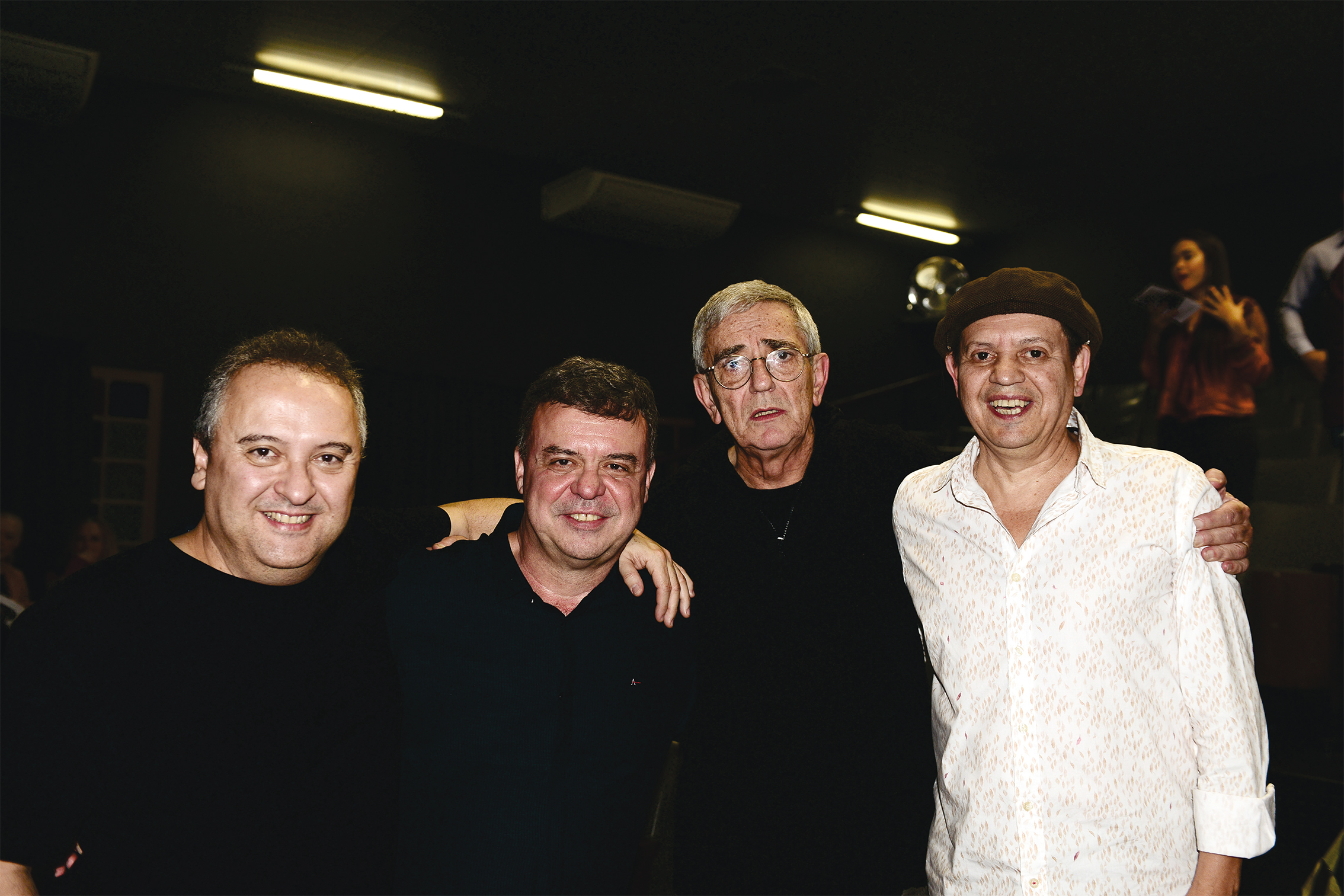Isabella Og e Pedro Stambassi nos domínios do Privilège 2 No lançamento do videoclipe "Retrato", Iacyr Anderson Freitas, Luizinho Lopes, José Luiz Ribeiro e Bré Rosário Foto: Aelson Amaral
