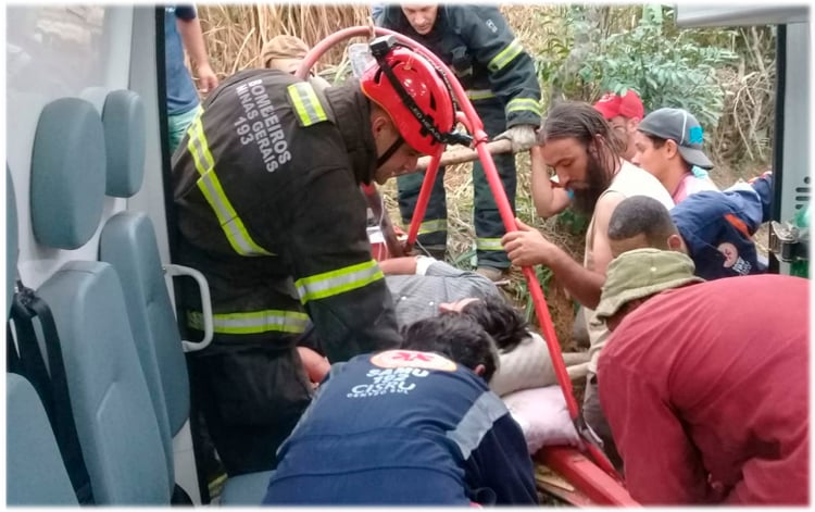 lavrador perna presa 2 foto divulgação bombeiros
