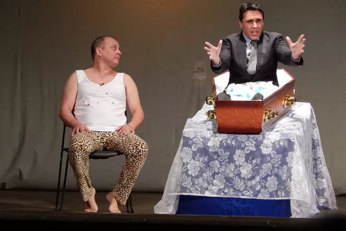 22ª Campanha de Popularização Teatro & Dança de Juiz de Fora começa nesta sexta-feira 3 velorio pra morrer de rir 779x519