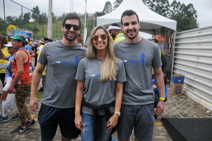 Os irmãos Eduardo, Marina e Felipe dos Santos clicados na 8ª Corrida Camilo dos Santos, no CFZ 1 Os irmãos Eduardo, Marina e Felipe dos Santos clicados na 8ª Corrida Camilo dos Santos, no CFZ Foto: Andréa Ottoni