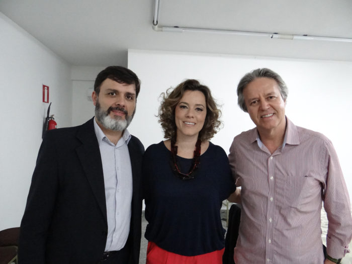O jornalista Adriano Macedo, a comentarista política da CBN e GloboNews, Natuza Nery e Ricardo Schmidt Araújo 1 O jornalista Adriano Macedo, a comentarista política da CBN e GloboNews, Natuza Nery e Ricardo Schmidt Araújo no painel “Unidos contra a corrupção”, realizado com o apoio da ArcelorMittal