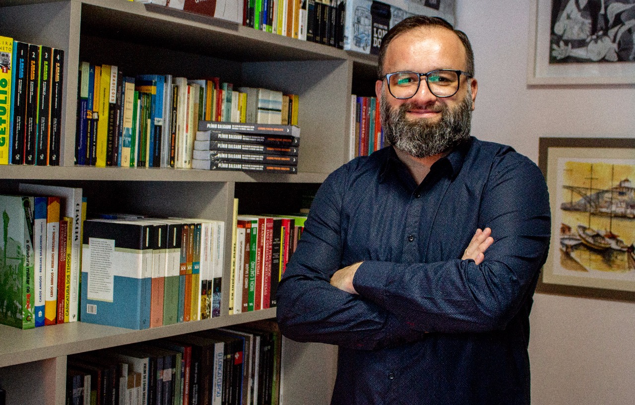 Professor-doutor-Leandro-Pereira-Gonçalvez-UFJF-040918-enviada-por-Renata-Vargas.jpg