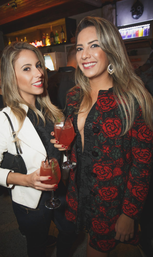 Rafaella Zanelli e Janusa Pereira clicadas em noite de festa 1 Rafaella Zanelli e Janusa Pereira clicadas em noite de festa Foto: Gutah