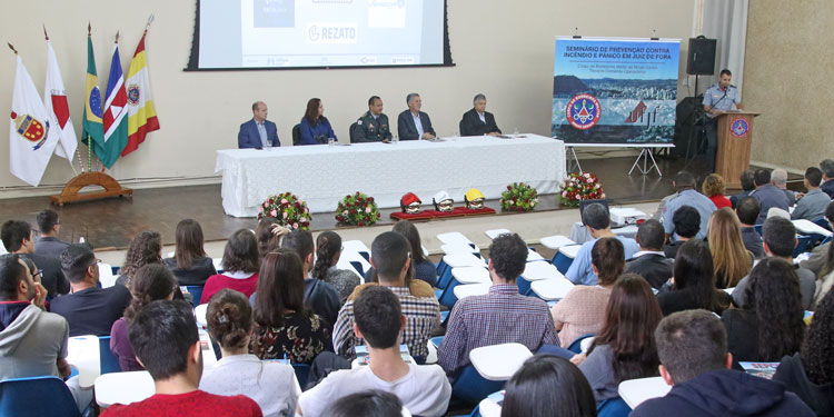 seminário bombeiros capa Leonardo Costa