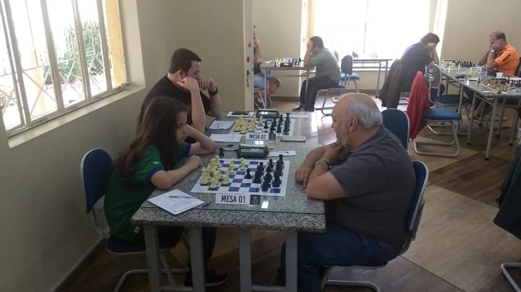 Isabella : Enxadrista com 7 anos de experiência, campeã brasileira e  sul-americana de xadrez