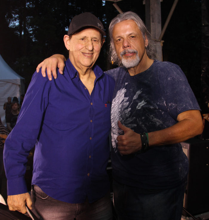 O maestro Sylvio Gomes e o produtor musical Marcelo Panisset clicados no Circuito ViJazz & Blues Festival, no parque do Museu Mariano Procópio Foto: Fabi Cruz