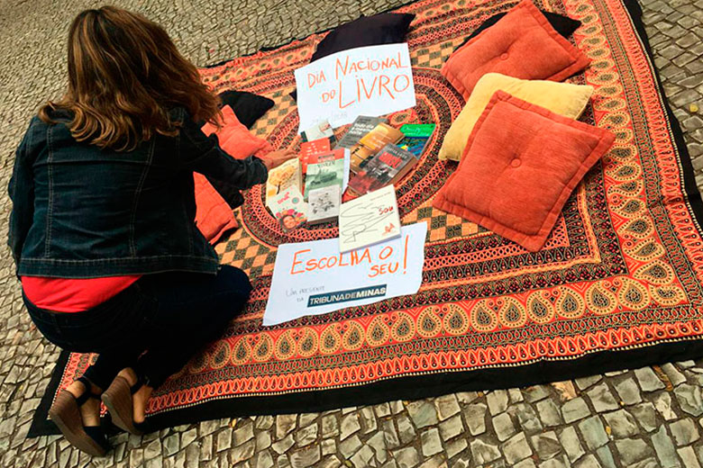 Imagem: Dia Nacional do Livro: Tribuna faz doações de exemplares no Parque Halfeld