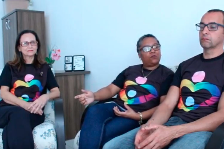 Imagem: Famílias lutam pela diversidade em uma sociedade que ainda oprime o diferente