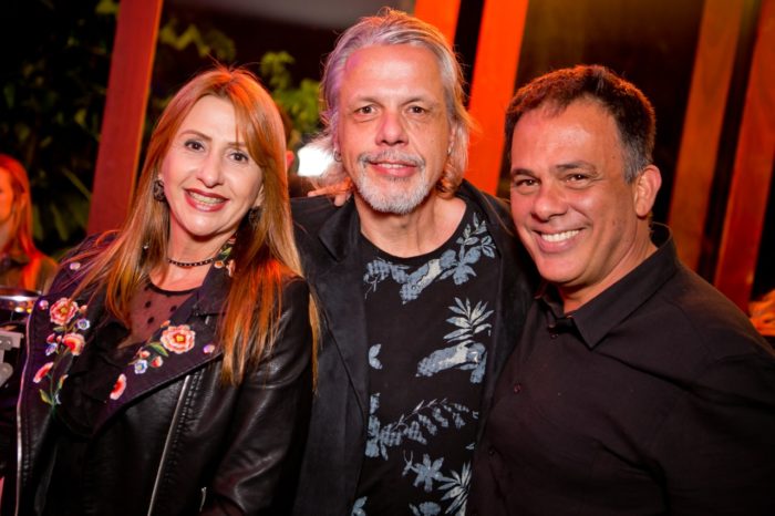 Carla e Newton Ferreira de Oliveira na festa de encerramento da Casa Design 2 Luísa Daibert Saar e Marcelão Panisset com Octávio Fagundes nos agitos do Privilège Foto: Wanderson Monteiro