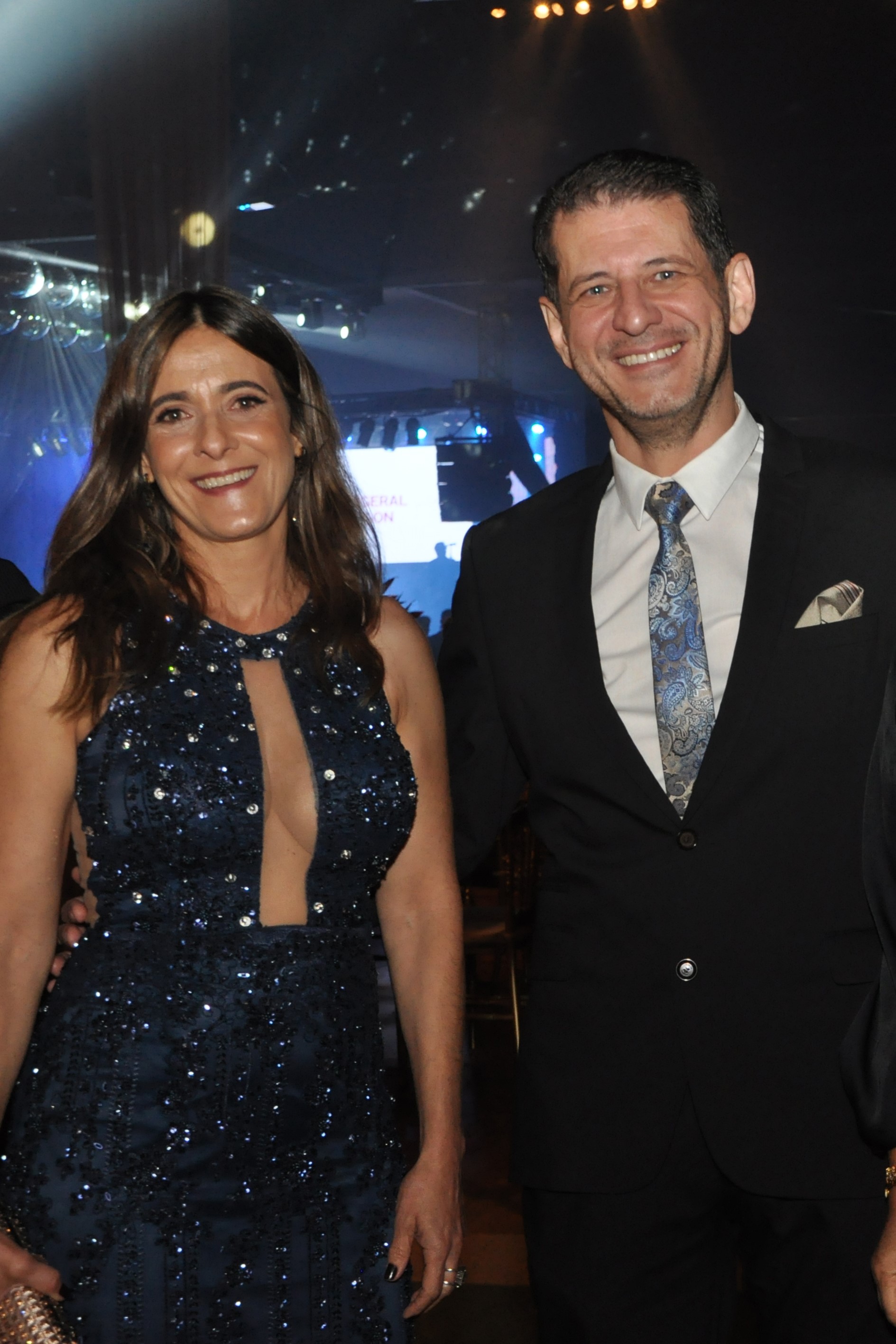 Márcia Neves e Eduardo Brigolini, superelegantes na festa dos 25 anos da Unicred Foto: Wólmer Monteiro