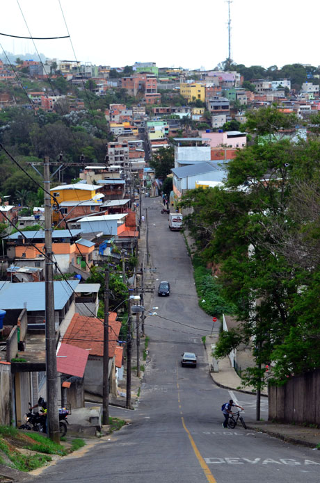 Tiroteio perto de escola no Santa Efigênia causa pânico 1 Santa-Efigênia-Tiroteio
