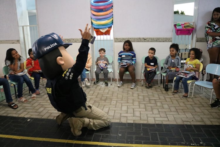 PRF entrega doações na Fundação Ricardo Moysés Júnior 1 ação PRF 2