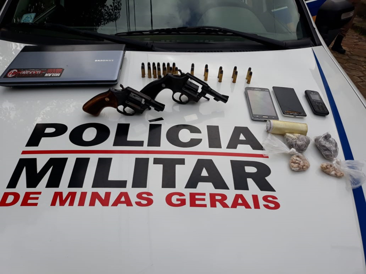 PM apreende armas, drogas e munições em Chácara 1 drogas chacara divulgação PM