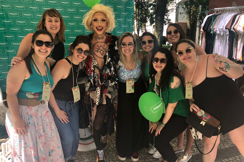 Parte do time de voluntários da Unimed no Corredor Cultural