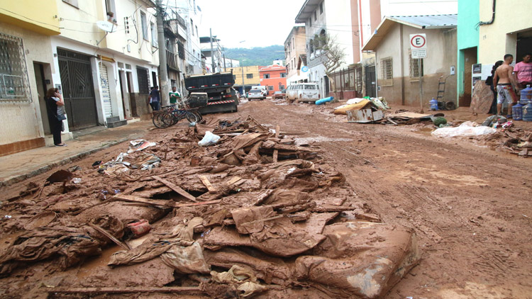 RUA-HEITOR-GUIMARaes-fernando