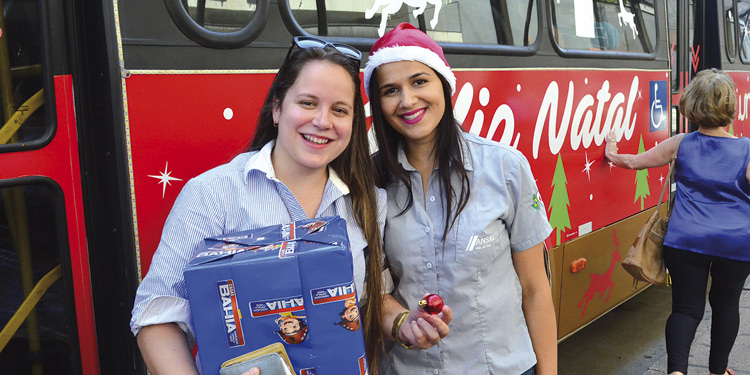 Passageiros de ônibus podem ganhar prêmios durante o trajeto 1 prêmio olavo