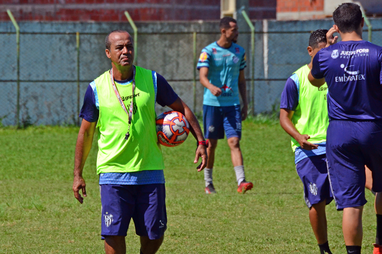 Aílton define time, e Tupi faz primeiro jogo-treino da pré-temporada 2 tupi 11