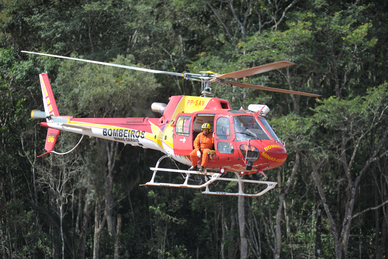 Resgate 2 brumadinho by Estado de Minas Alexandre Guzanshe