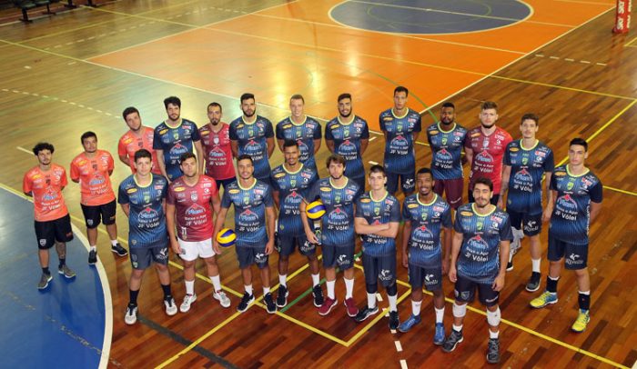 Dia de estreia para o JF Vôlei 1 esp jf volei3