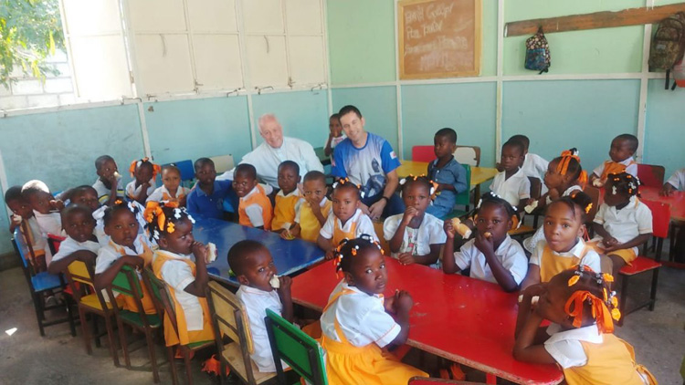 Missionários da Arquidiocese se juntam a juiz-foranos em missão no Haiti 1 haiti
