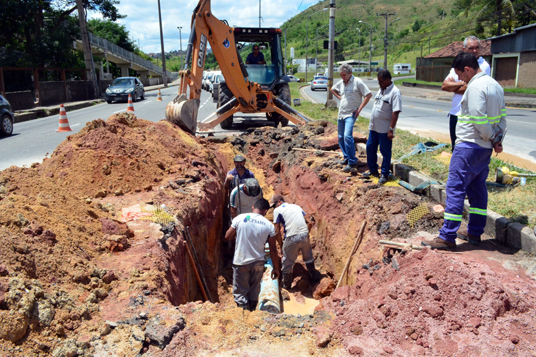 Semana começa com falta d'água em bairros de JF 3 rede água jk by olavo prazeres