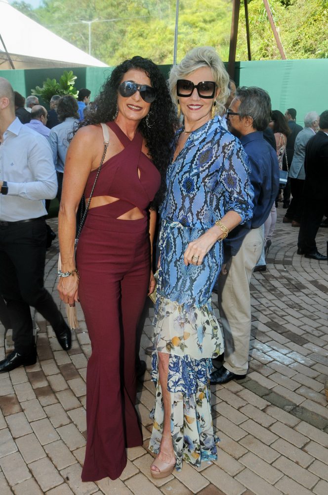 Suzana Neves e Maria Helena Zacaron, elegância em dose dupla, na inauguração do Hospital da Unimed 1 Suzana Neves e Maria Helena Zacaron, elegância em dose dupla, na inauguração do Hospital da Unimed Foto: Andréa Ottoni