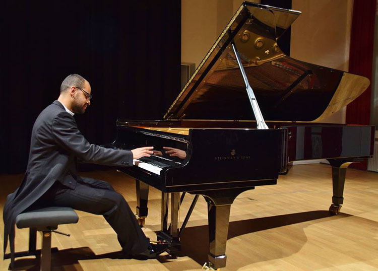 Concerto de piano com Moisés Mattos