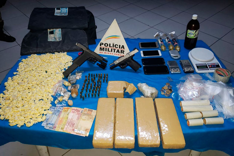 Apreensão drogas by divulgação PM