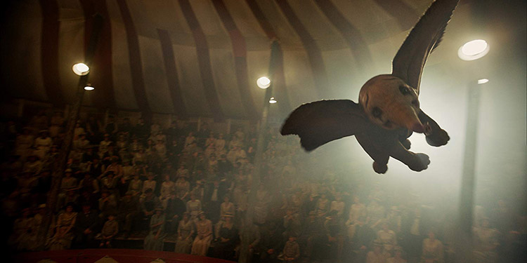 Tim Burton fala sobre "Dumbo", que estreia nesta quinta em live action 1 dumbo 1