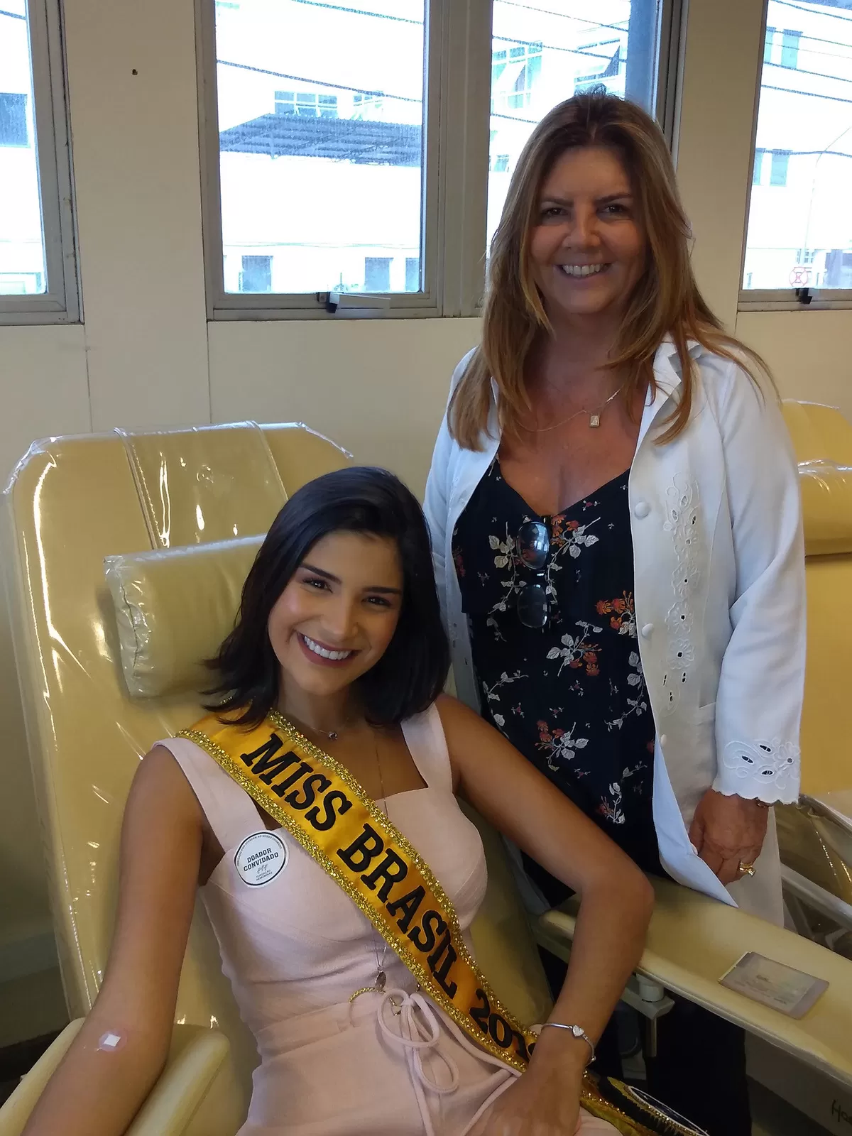 A Miss Brasil 2019, Júlia Horta com a hematologista Andréa Nicolato clicadas na manhã solidária no Hemominas