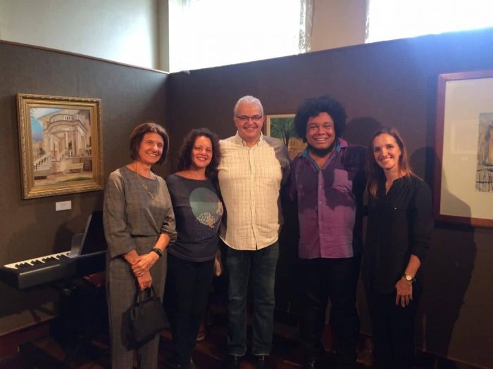 Na abertura dos concertos de Outono do Forum da Cultura, Soraya Nader, Raquel e o reitor Marcus David com o cantor lírico Elmir Santos e a pianista Juliana Costa 1 Na abertura dos concertos de Outono do Forum da Cultura, Soraya Nader, Raquel e o reitor Marcus David com o cantor lírico Elmir Santos e a pianista Juliana Costa