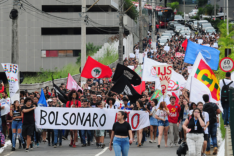 manifestacao-contra-cortes-by-marcelo-0