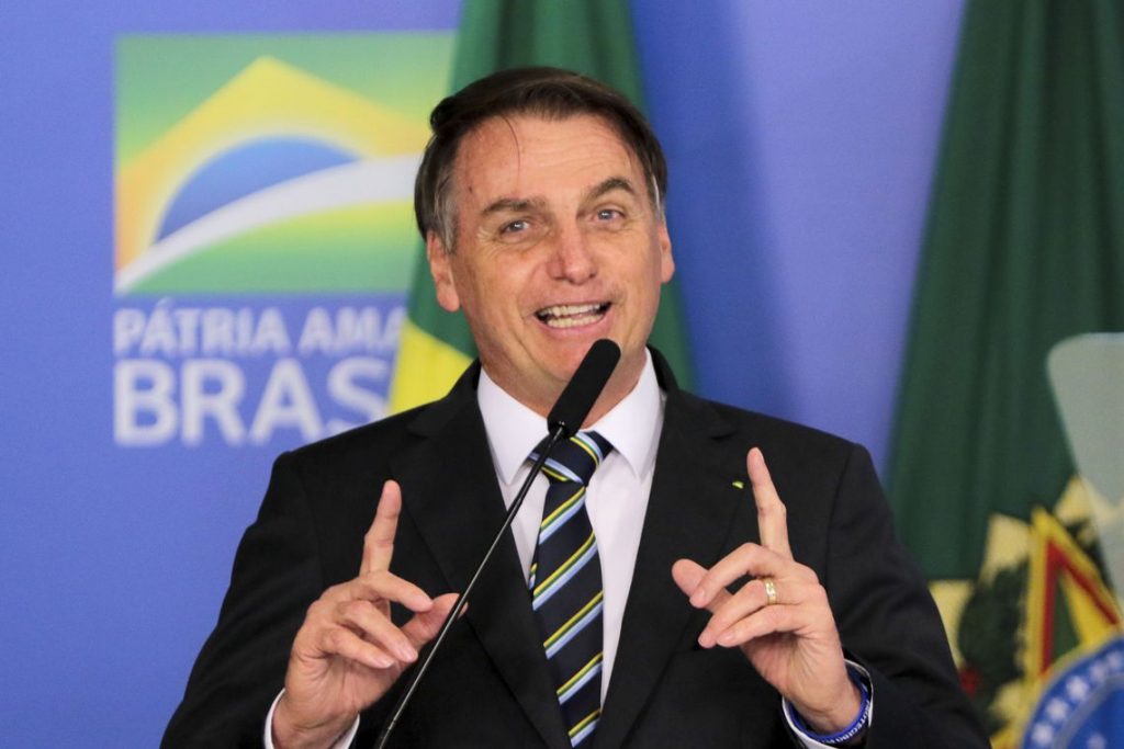 Bolsonaro anuncia salário mínimo de R$ 1.045 a partir de 1º de fevereiro 1 wdol abr 30041914966