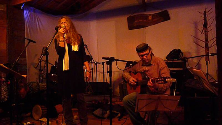 Greta Bro com Hérmanes Abreu no Ibitipoca Jazz em 2009 Arquivo site gretabro com