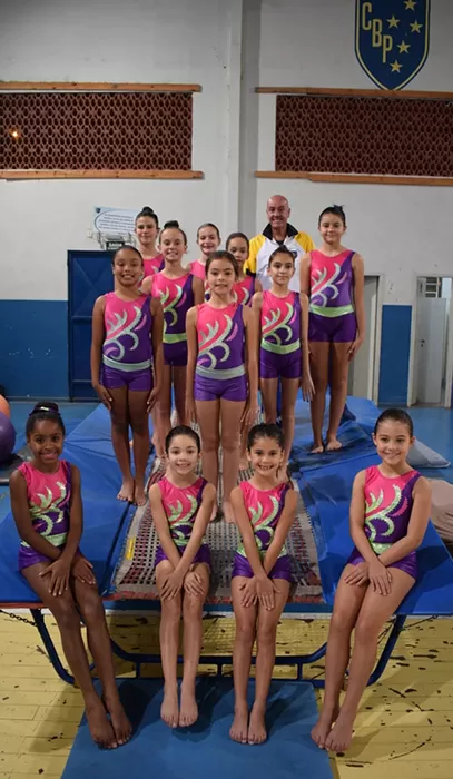 Atletas de Contagem disputam Campeonato Mundial de Ginástica de Trampolim