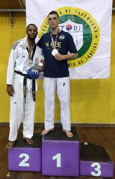 Juiz-foranos conquistam cinco vagas no Supercampeonato Brasileiro de taekwondo 2 esp taekwondo foto arquivo pessoal