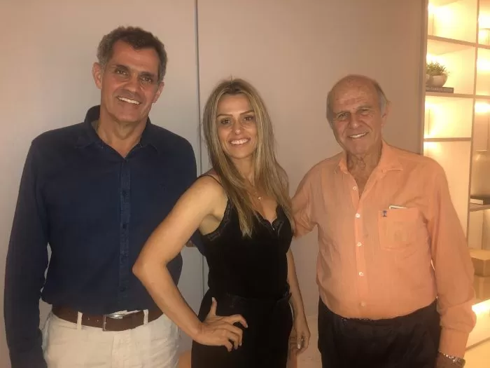 Sérgio Mascarenhas Aguiar e Liliani Barreto e José Maurício Aguiar, na Conceito Sier 2 Sérgio Mascarenhas Aguiar e Liliani Barreto (ela, assina a elegante suíte na 2ª Mostra Vitrines) e José Maurício Aguiar, na Conceito Sier